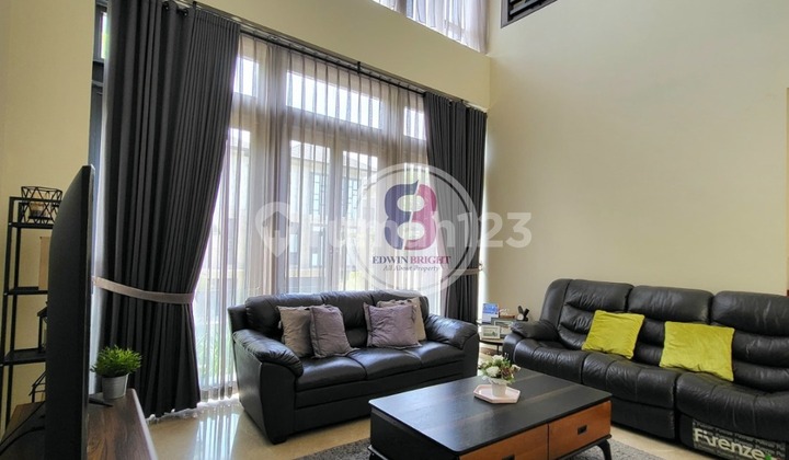 House for Sale in Navapark BSD with Swimming Pool Ready to Occupy House for Sale in Navapark BSD with Swimming Pool Ready to Occupy