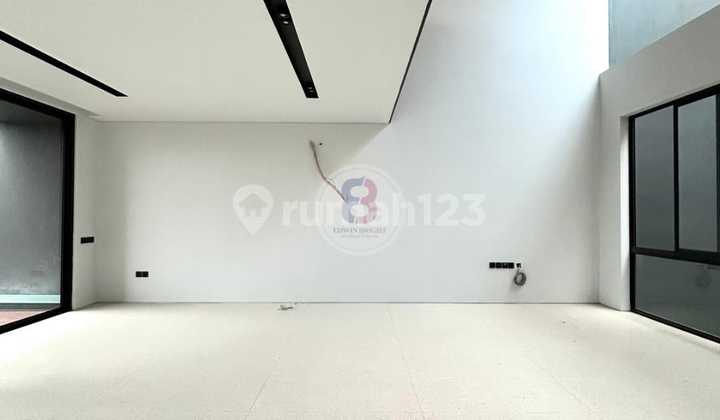 Rumah Brand New Desain Industrial Modern 3 Lantai di Kemang Jaksel 2