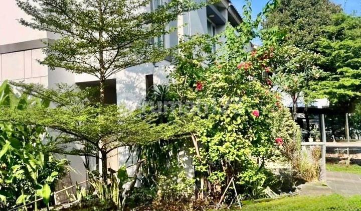 Rumah Dijual di Kebayoran Bintaro Jaya Sektor 7 Posisi Hoek 2