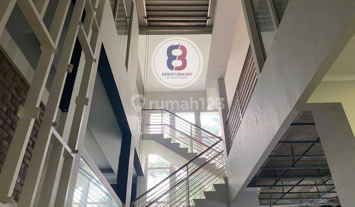 Rumah Dijual di Kebayoran Bintaro Jaya Sektor 7 Posisi Hoek 1