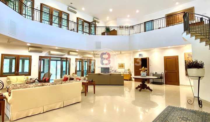 Rumah Ngantong Dengan Basement Dan Guest House Di Jakarta Barat