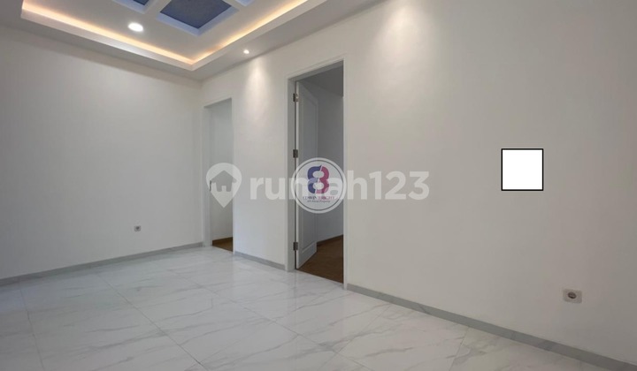 For Sale Luxurious House with Elegant Design in Bintaro Jaya Sector 9 2