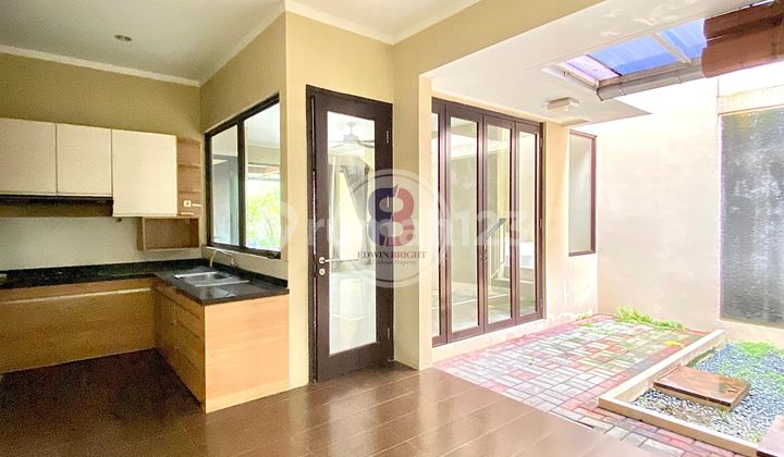 Rumah Dijual Cepat Lokasi Premium Discovery Residences Bintaro 2