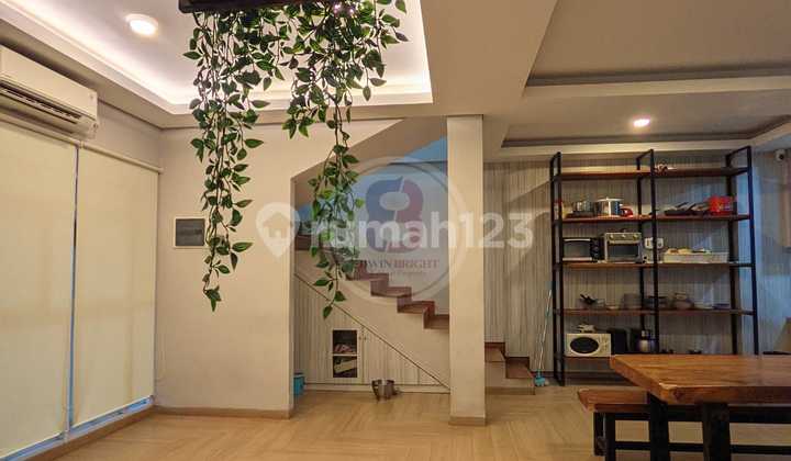 House in a Cluster Near the Parigi Toll Gate in Bintaro Sector 9 2