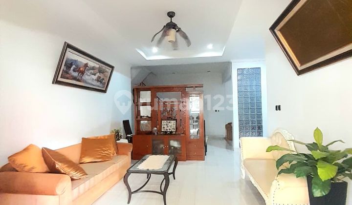 Rumah Dijual di Area Bintaro Sektor 9 Dekat Stasiun Sudimara