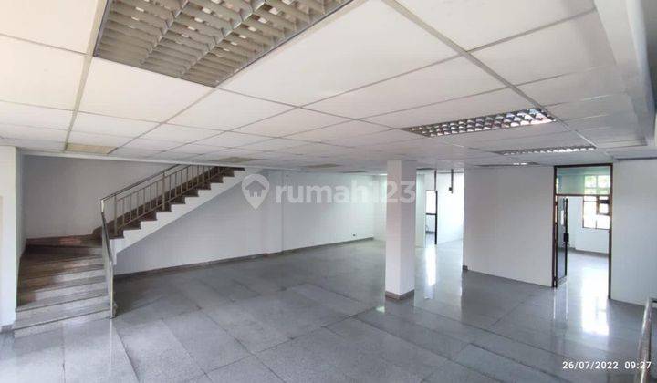 Ruko strategis 3 lantai mainroad sudirman babakanciparay bandung 9