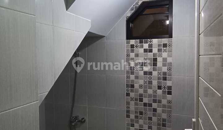 Rumah Dijual 2 Lantai Baru Komplek Leuwisari Bojongloa Kidul Bandung 2