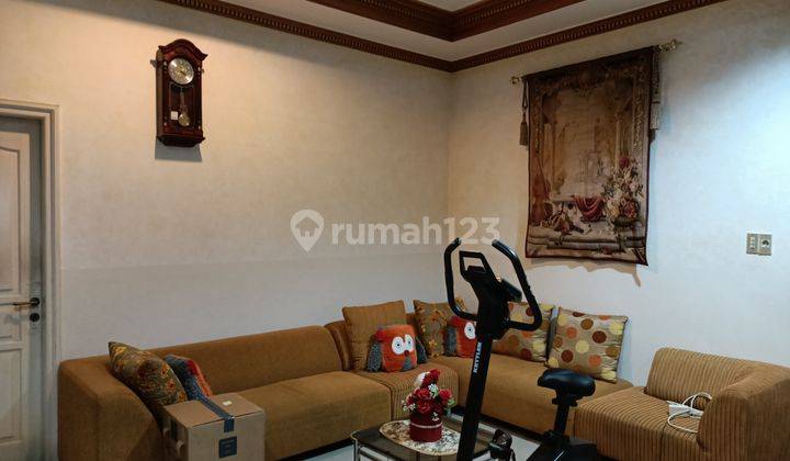 TURUN HARGA!!!! Dijual rumah siap pakai terawat baik semi furnished di puri anjasmoro 2