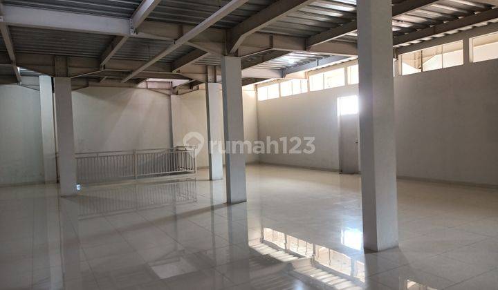 Dijual gudang 3 lantai siap pakai, hanya 5menit ke pelabuhan dan bandara, 10menit ke pusat kota Semarang  6