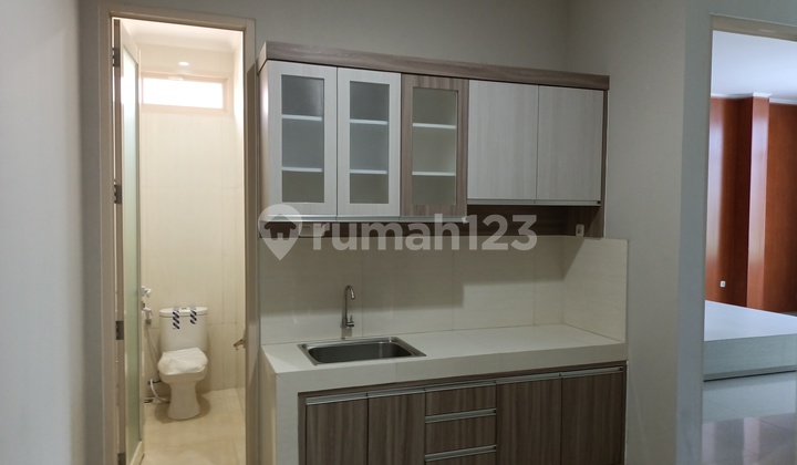 Dijual gudang 3 lantai siap pakai, hanya 5menit ke pelabuhan dan bandara, 10menit ke pusat kota Semarang  8