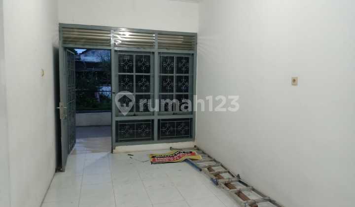 Disewakan Rumah di Puri Anjasmoro 2