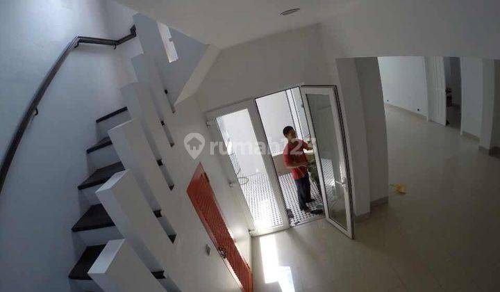 Rumah siap huni dekat ke pondok indah  5