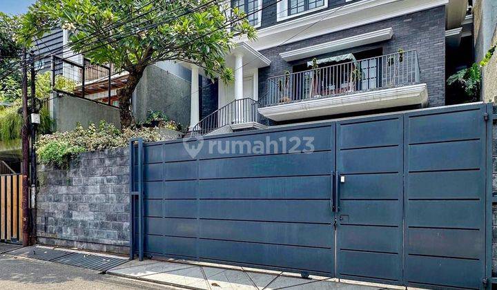 Rumah American Clasic Di Kebayoran Baru Siap Huni 2