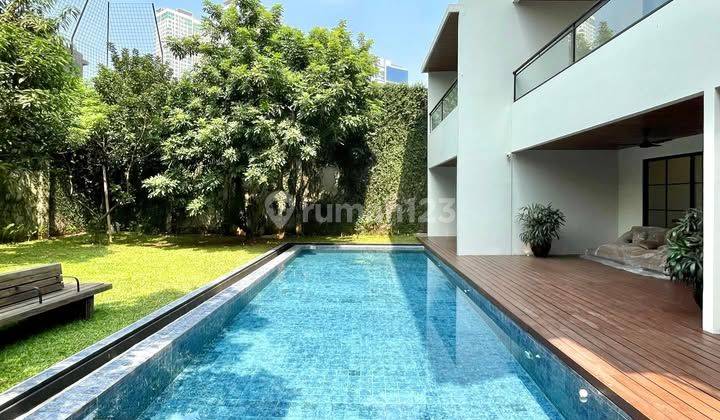 Rumah Di Kebayoran Baru Bagus Halaman Luas Ada S.pool  2