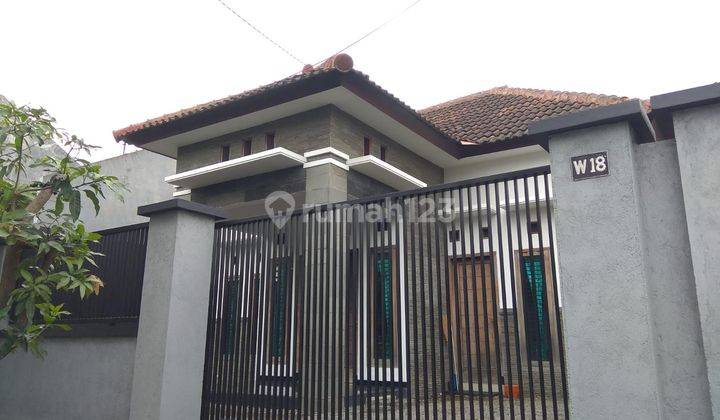 Rumah Mewah Candra Kirana Pusat Kota Kediri Akses Jalan Lebar 4