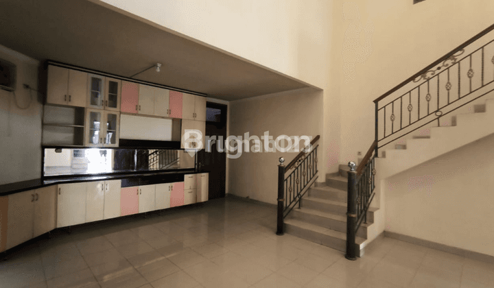 DHARMAHUSADA REGENCY, RMH 2 LT , SEMI FURNISHED, EKSKLUSIF DAN NYAMAN 2