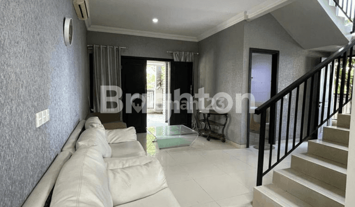 CENTRAL PARK, ROW JALAN BISA 3 MOBIL, SEMI FURNISHED, BANGUNAN HOEK 2