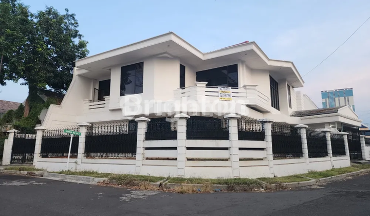 Dharmahusada, Manyar Kertajaya Safe Neighborhood, 24 Hours, 2 Floors, Hook Dharmahusada, Manyar Kertajaya Safe Neighborhood, 24 Hours, 2 Floors, Hook