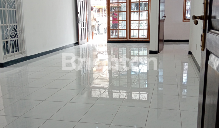 DHARMAHUSADA INDAH, RUMAH DKT GM, KERTAJAYA, MANYAR, NEGO TIPIS