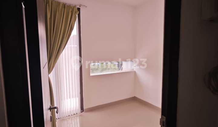 HOUSE LOCATED AT MENTARI BEACH PAKUWON CITY PLOSO BABATAN BEACH SURABAYA FREE CLUB HOUSE NEGOTIABLE