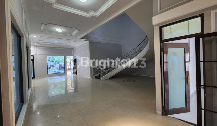 Dharmahusada Indah, Rumah Siap Huni, Utk Kantor,Usaha...Posisi Jalan Kembar