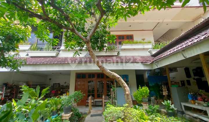 Rumah Tenggilis 2 1/2 Lantai 5 Menit ke Ubaya Surabaya