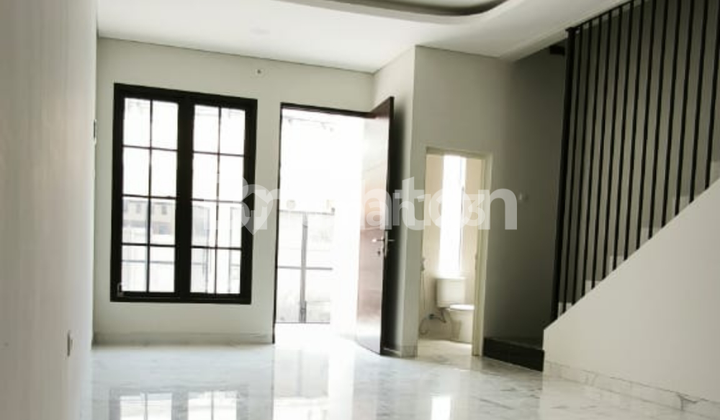 KARANG EMPAT RUMAH BARU ROW JALAN 2.5 MBL TENGAH KOTA