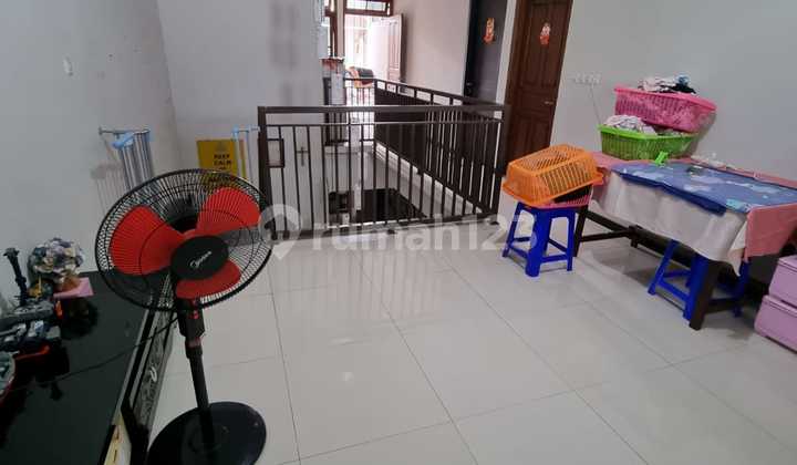Buyer Only, Rumah Second 2lt, Terawat Siap Huni, Semolowaru, Semi Furnish 2