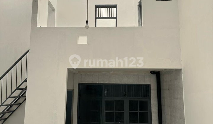 For Rent, Ready-to-Occupy Shop House in Jatiwaringin 2