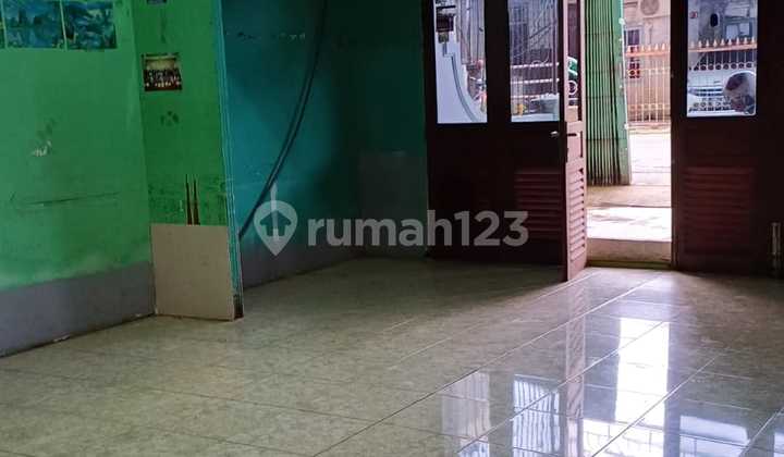 Two-Story House in Pontianak City, Purnama Agung 5 2