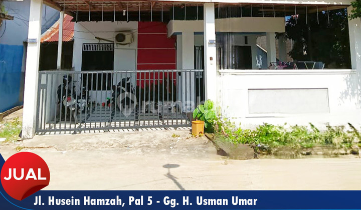 Dijual Rumah Lengkap dengan Pagar, Canopy, dan Akses Jalan Nyaman di Jl. Husein Hamzah