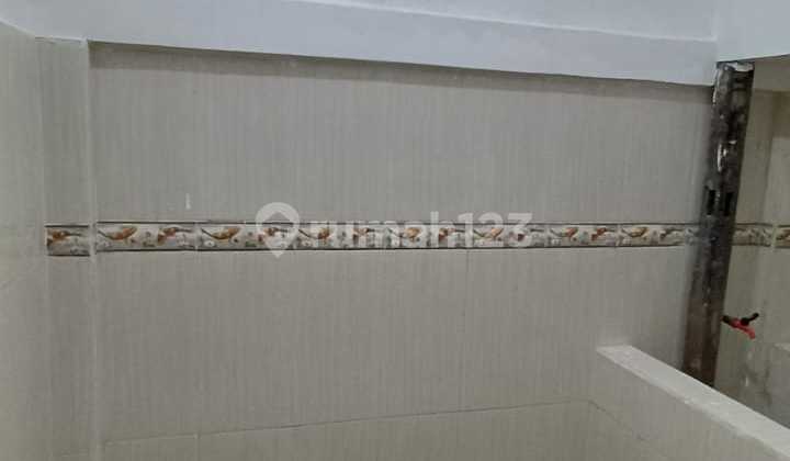 Dijual/Disewa Rumah Bernuansa Modern Non Furnished Dekat Swalayandi Jl.sungai Raya Dalam 2