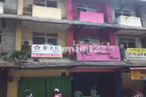 3-Storey House Ready to Occupy in the City Center, Jl. Hijas 3-Storey House Ready to Occupy in the City Center, Jl. Hijas