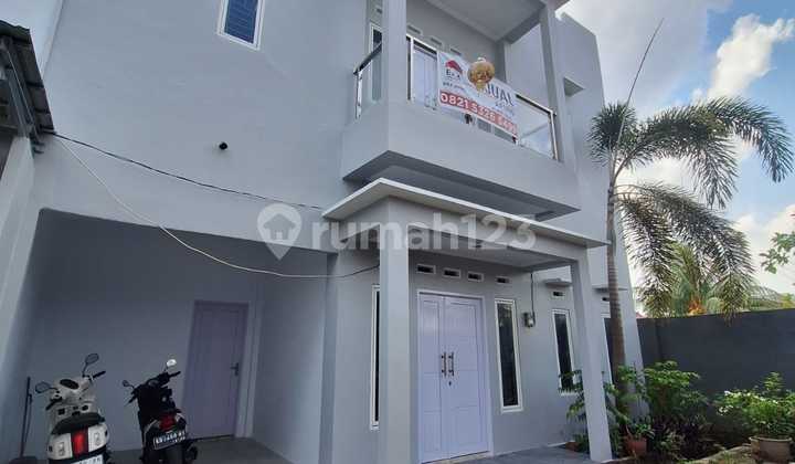 Rumah Cantik 2 Lantai Kota Pontianak Di Komp. Paris Asri