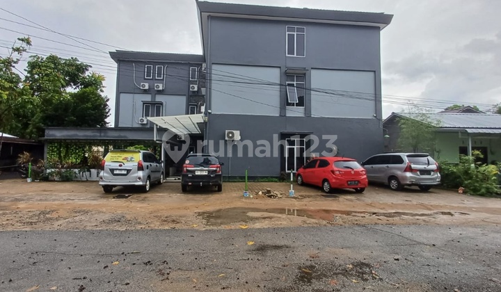 3-Story Boarding House Business Building in Pontianak City, Ready to Use, on Jl. Reformasi, Gg. Teknik.