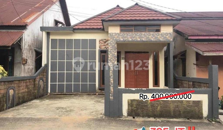 Minimalist Ready-to-Occupy House in Pontianak City, Jl. Huseim Hamzah Pal 3 1