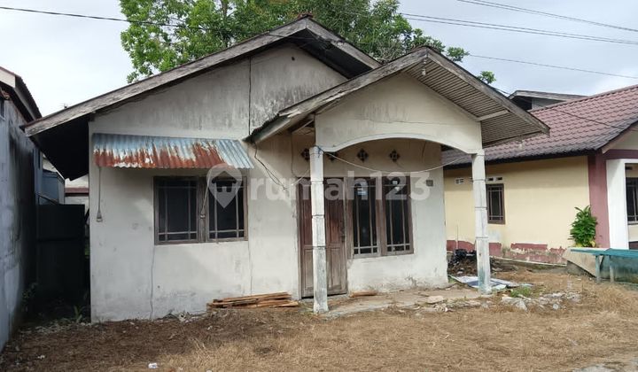 Tanah Murah + Bangunan Di Kota Pontianak Di Jl. Karet Di Komplek Didis Permai (jeruju)