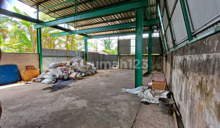 Warehouse + Small House in Pontianak, Siantan, Jl. Tlk. Sahang 1 Warehouse + Small House in Pontianak, Siantan, Jl. Tlk. Sahang 1