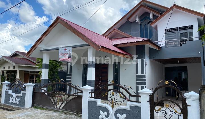 Dijual/Disewa Rumah Bernuansa Modern Non Furnished Dekat Swalayandi Jl.sungai Raya Dalam 1