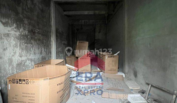 Dijual Ruko Lokasi Ramai Tepi Jl. Mt Haryono, Mungguk Sintang 2