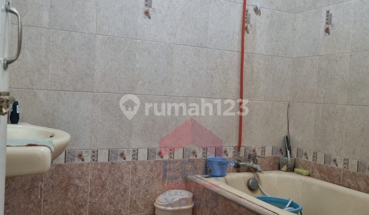 Ruko Jl. Johan Idrus Tepi Jalan 10