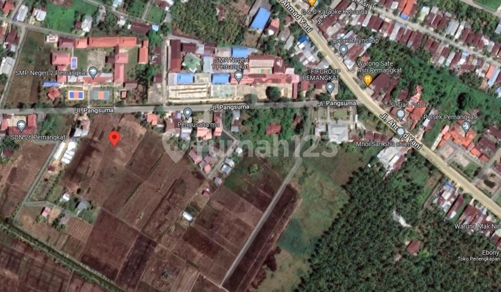 Tanah Tepi Jalan Dekat Sekolah di Pemangkat 3