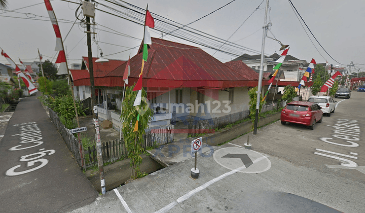 Rumah Posisi Hook Strategis Dekat Kampus Wd di Tepi Jalan Cendana 1