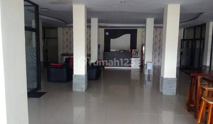 Hotel Bangunan Kokoh Dekat Pelabuhan Pontianak Kota 2