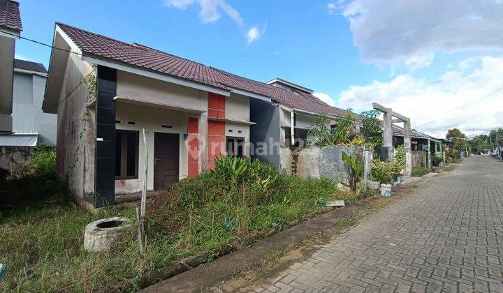 Rumah Huni Akses Dekat Fasilitas Umum Parit Haji Husin 2 1