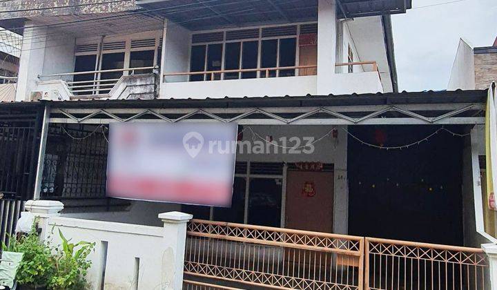 Rumah Sewa 2 Lantai Siap Huni di Gajah Mada 1