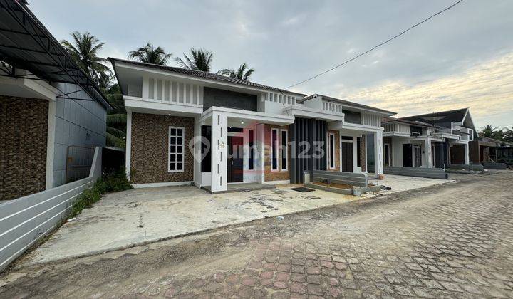 Rumah Cocok Untuk Hunian Pribadi Dan Jadi Villa di Singkawang 1