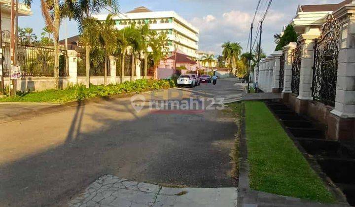 Rumah Mewah Interior Eksklusif Lokasi Pusat Kota di Suprapto 2