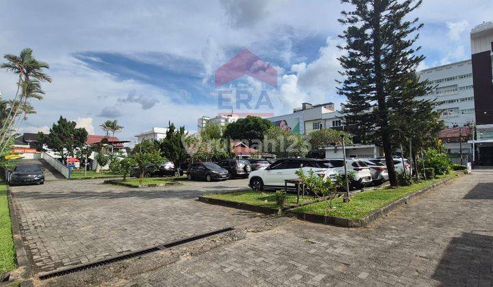 Lantai 1 Gedung Cocok Usaha dan Kantor Kawasan Pontianak Kota di Sultan Abdurrahman 2