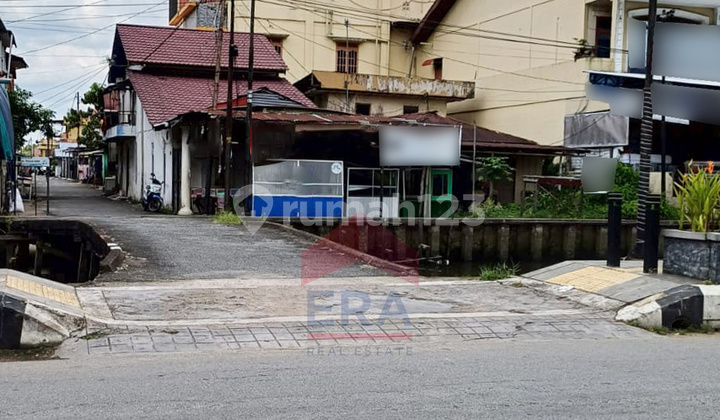 Tanah serta Bangunan Kawasan Pontianak Kota di H R A Rachman